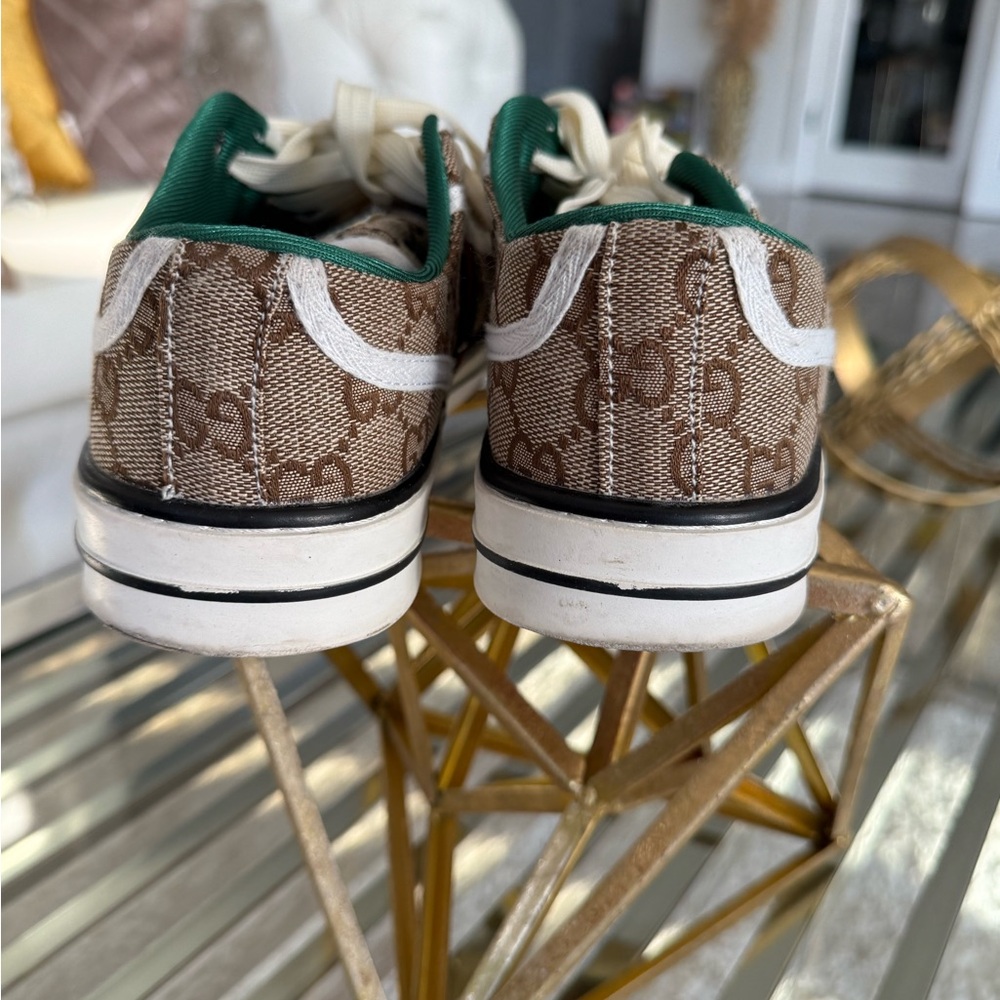 Gucci Beige Canvas Sneakers with Green and Red Stripes. - Picture 6 of 8